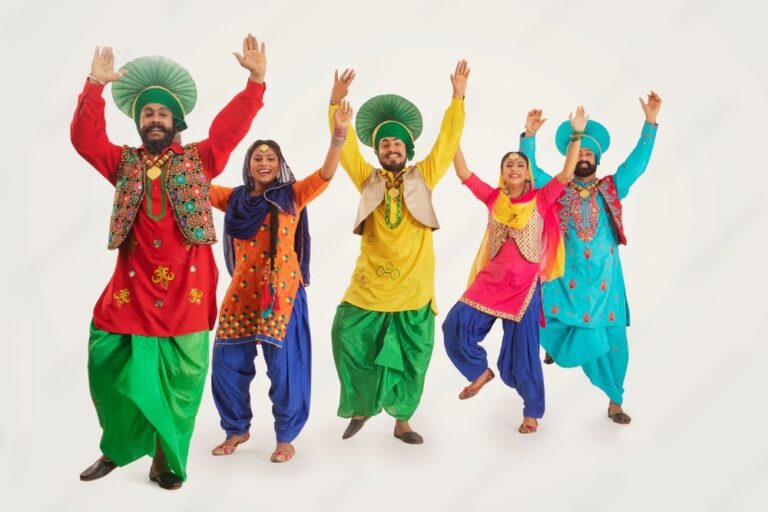 Feel The Energy Of Punjabi Folk Dance With Jago Giddha Group